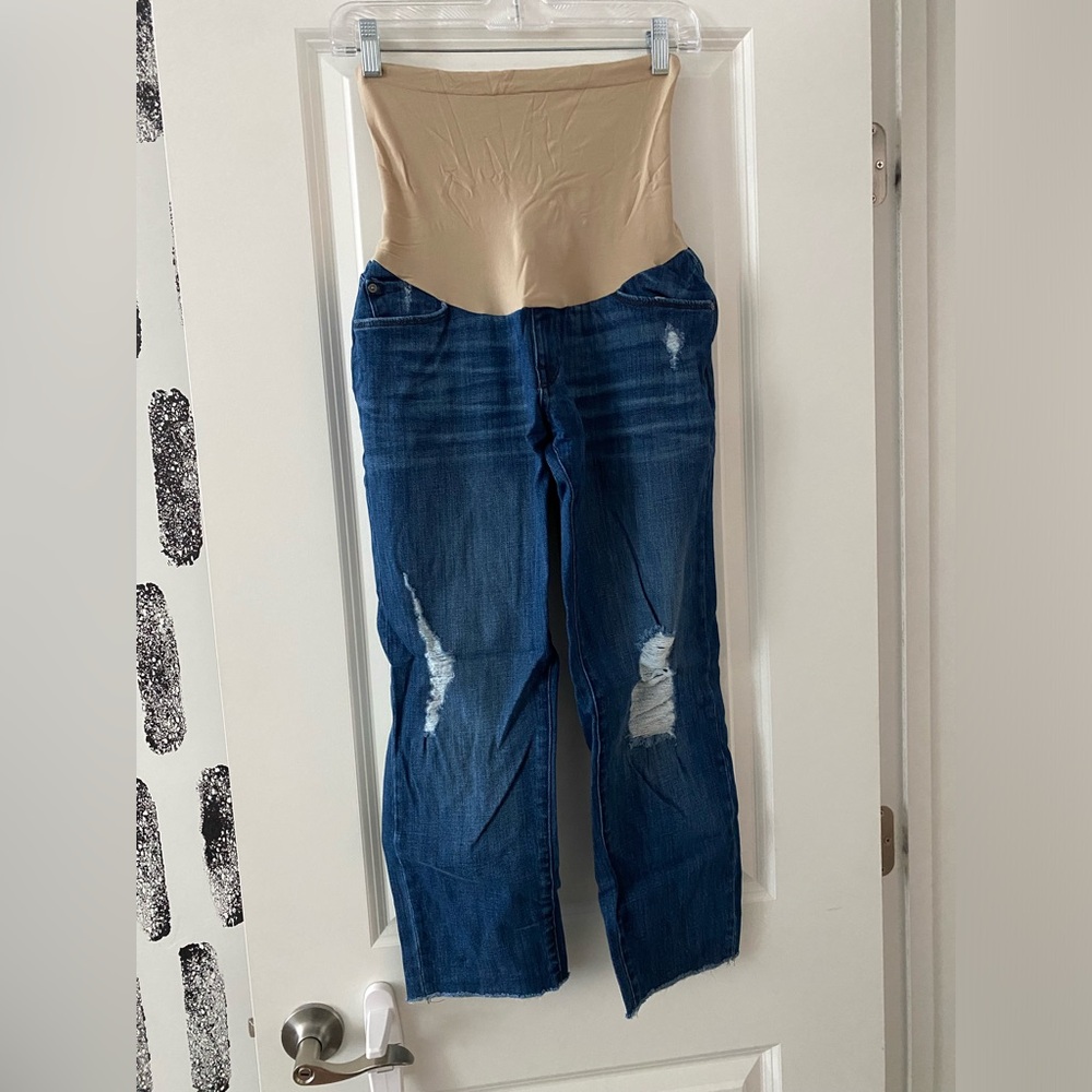 A Pea in the Pod cropped maternity jeans. Size 6. Full tummy coverage.